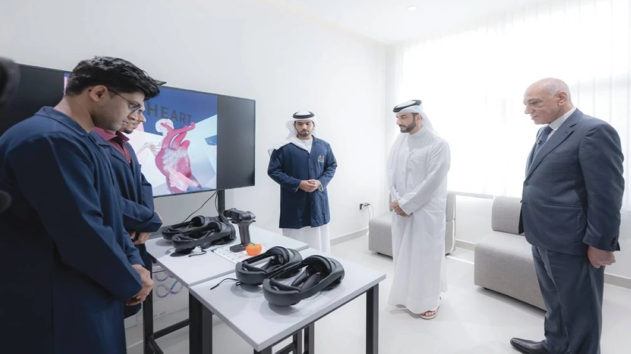 سلطان بن أحمد يطلق مركز الابتكار في جامعة الشارقة